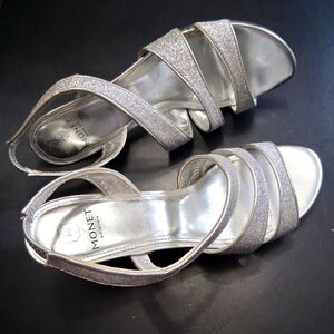 Monet Women's Silver Sparkly Strappy Sandals    Size 8.5